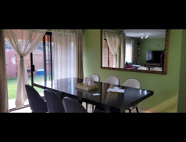 3 BEDROOM HOUSE FOR SALE IN BRACKENHURST